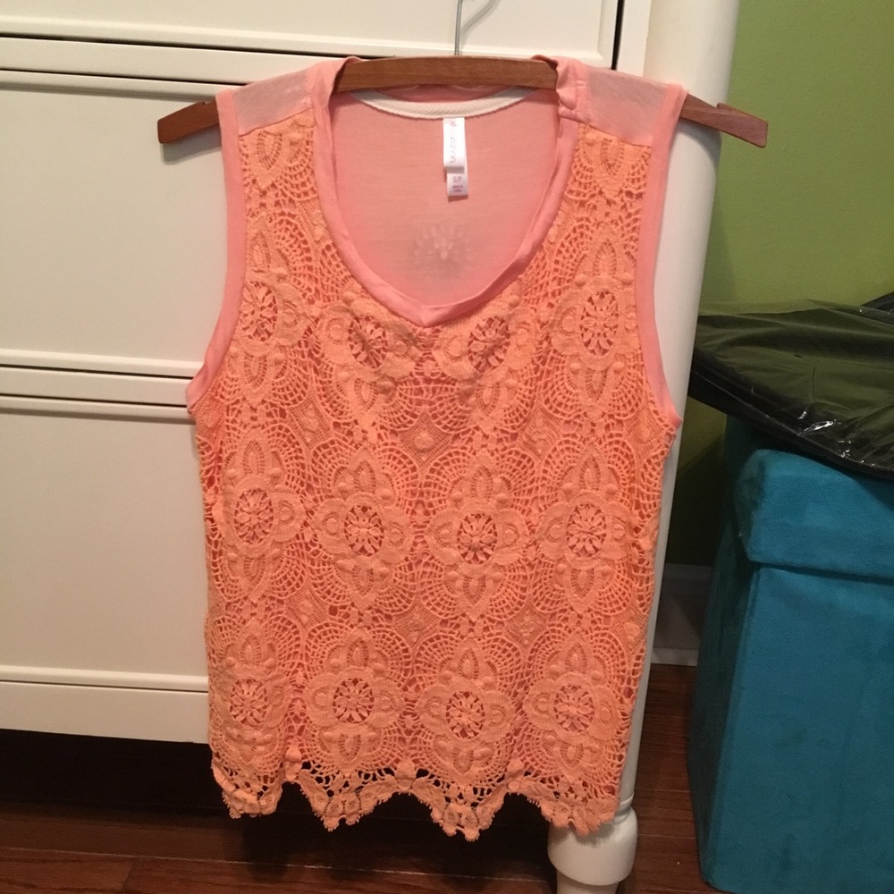 Peach lace tank